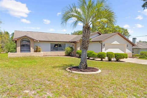 House in Spring Hill, Florida 3 bedrooms, 156.08 sq.m. № 2119320