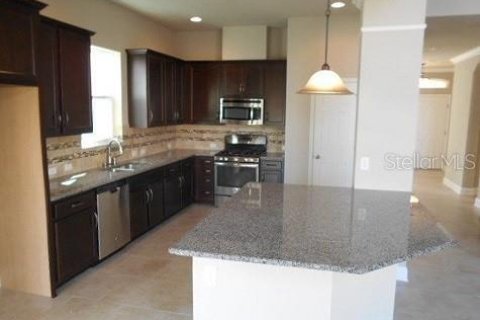 House in Fish Hawk, Florida 4 bedrooms, 265.7 sq.m. № 1884241 - photo 2