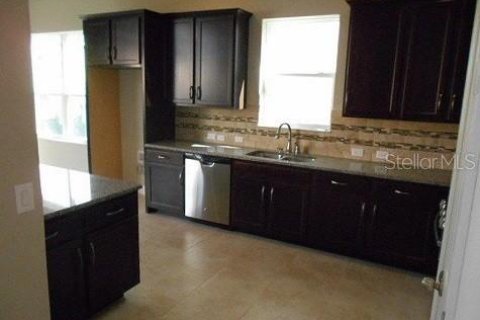 Casa en alquiler en Fish Hawk, Florida, 4 dormitorios, 265.7 m2 № 1884241 - foto 3