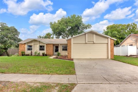 House in Ocoee, Florida 3 bedrooms, 127.37 sq.m. № 2386459