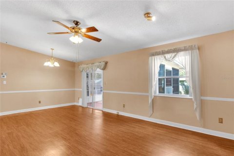 House in Ocoee, Florida 3 bedrooms, 127.37 sq.m. № 2386459 - photo 8