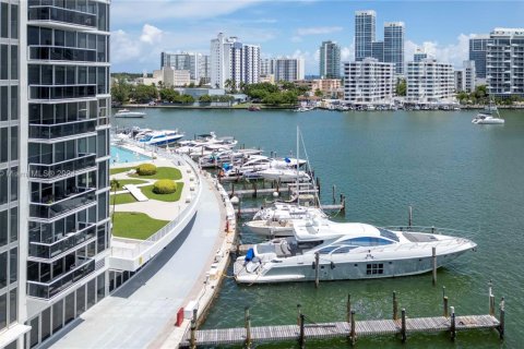 Condominio en venta en Miami Beach, Florida, 2 dormitorios, 141.21 m2 № 1711059 - foto 25