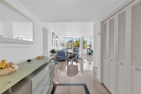 Condominio en venta en Miami Beach, Florida, 2 dormitorios, 141.21 m2 № 1711059 - foto 8