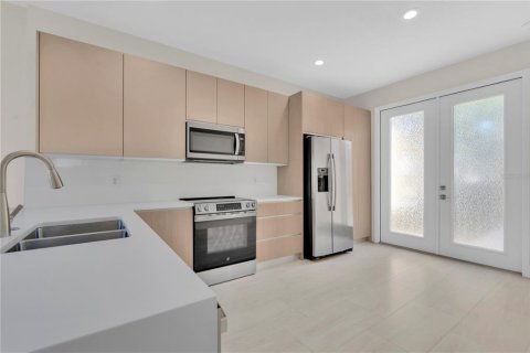 Touwnhouse à louer à Orlando, Floride: 3 chambres, 149.2 m2 № 2429577 - photo 16