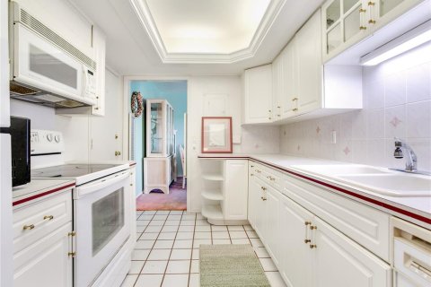 Copropriété à vendre à North Redington Beach, Floride: 2 chambres, 99.41 m2 № 2436733 - photo 12