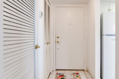 Copropriété à vendre à North Redington Beach, Floride: 2 chambres, 99.41 m2 № 2436733 - photo 13