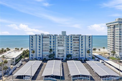 Copropriété à vendre à North Redington Beach, Floride: 2 chambres, 99.41 m2 № 2436733 - photo 2
