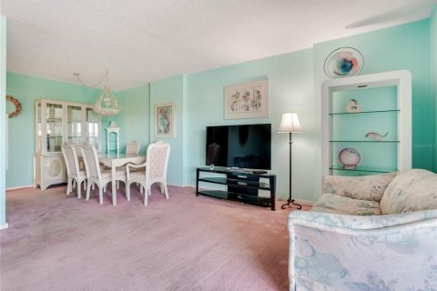 Copropriété à vendre à North Redington Beach, Floride: 2 chambres, 99.41 m2 № 2436733 - photo 17