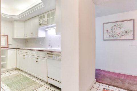 Copropriété à vendre à North Redington Beach, Floride: 2 chambres, 99.41 m2 № 2436733 - photo 6