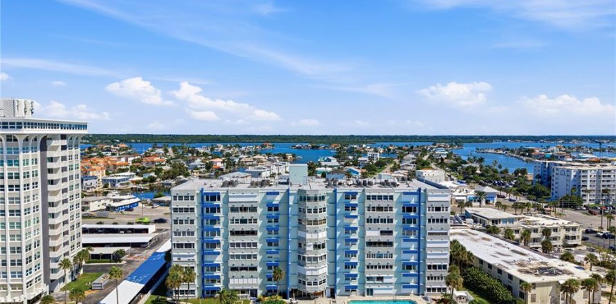 Condo à North Redington Beach, Floride, 2 chambres № 2436733