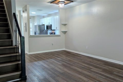 Adosado en venta en Wesley Chapel, Florida, 2 dormitorios, 110 m2 № 1791254 - foto 11