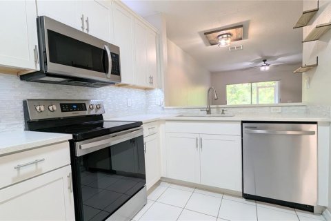 Adosado en venta en Wesley Chapel, Florida, 2 dormitorios, 110 m2 № 1791254 - foto 4