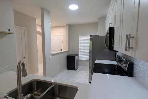Adosado en venta en Wesley Chapel, Florida, 2 dormitorios, 110 m2 № 1791254 - foto 5