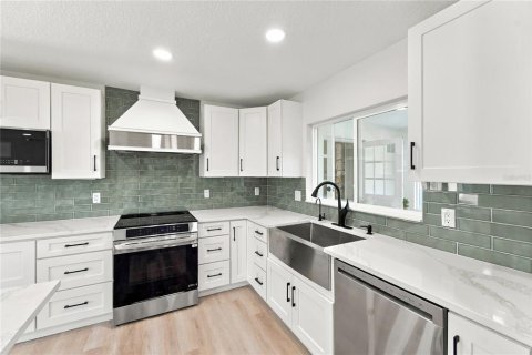 Villa ou maison à vendre à Orlando, Floride: 4 chambres, 216.09 m2 № 2419226 - photo 16