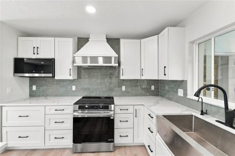 Villa ou maison à vendre à Orlando, Floride: 4 chambres, 216.09 m2 № 2419226 - photo 17