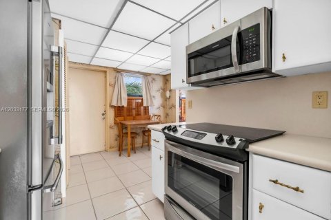 Condo in Fort Lauderdale, Florida, 2 bedrooms  № 2087012 - photo 23