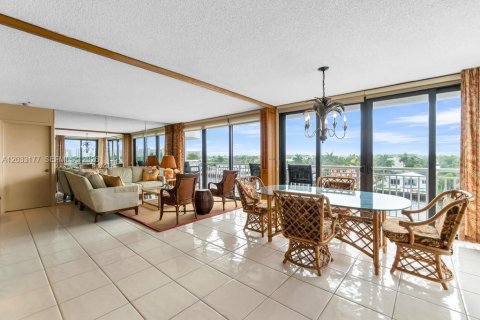 Condo in Fort Lauderdale, Florida, 2 bedrooms  № 2087012 - photo 5