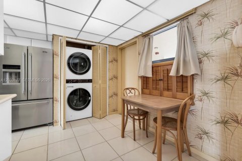 Condo in Fort Lauderdale, Florida, 2 bedrooms  № 2087012 - photo 24
