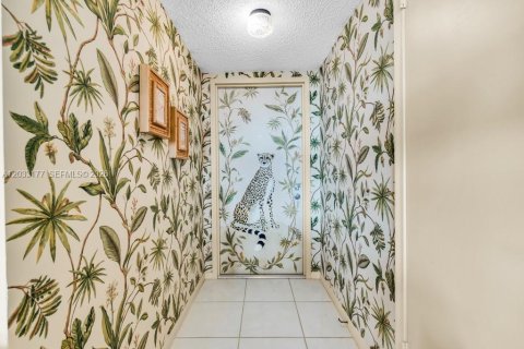 Condo in Fort Lauderdale, Florida, 2 bedrooms  № 2087012 - photo 17