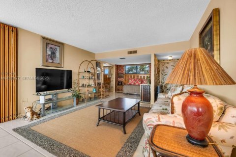Condo in Fort Lauderdale, Florida, 2 bedrooms  № 2087012 - photo 13