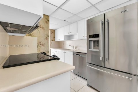 Condo in Fort Lauderdale, Florida, 2 bedrooms  № 2087012 - photo 20