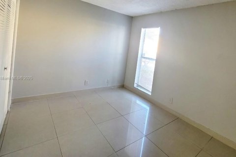 Condominio en venta en Tamarac, Florida, 2 dormitorios, 94.11 m2 № 1890820 - foto 19
