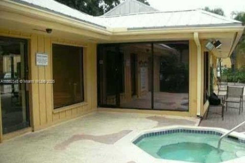 Condominio en venta en Tamarac, Florida, 2 dormitorios, 94.11 m2 № 1890820 - foto 5