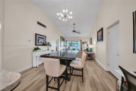 Condo in Cape Coral, Florida, 2 bedrooms  № 2054101 - photo 7