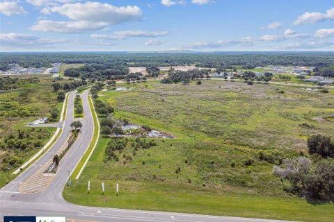 Terreno en venta en Zephyrhills, Florida № 1810807 - foto 18