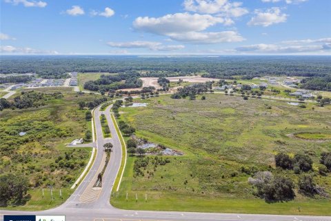 Terreno en venta en Zephyrhills, Florida № 1810807 - foto 10