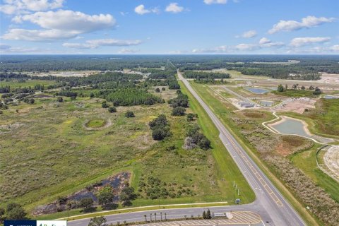 Terreno en venta en Zephyrhills, Florida № 1810807 - foto 8