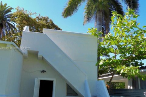 Casa en alquiler en Hollywood, Florida, 3 dormitorios, 130.25 m2 № 2058764 - foto 25