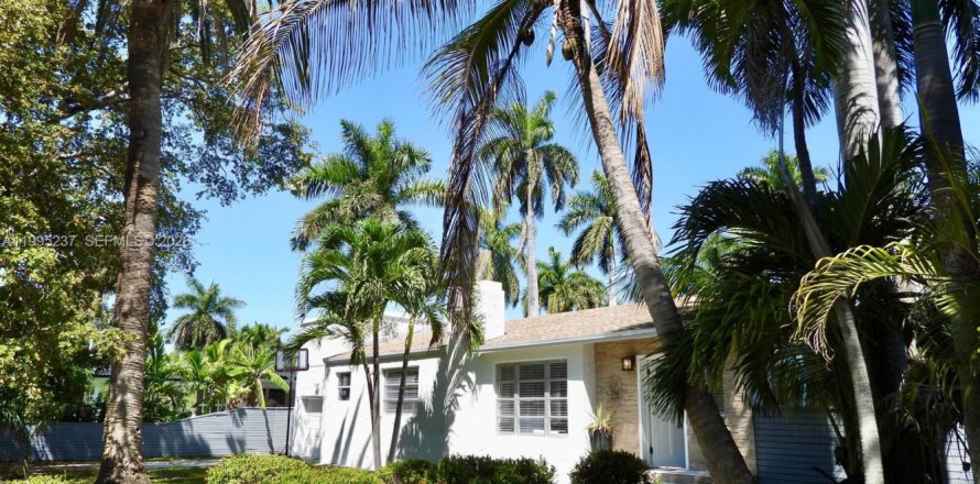 Casa en Hollywood, Florida 3 dormitorios, 130.25 m2 № 2058764