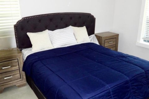 Casa en alquiler en Hollywood, Florida, 3 dormitorios, 130.25 m2 № 2058764 - foto 17