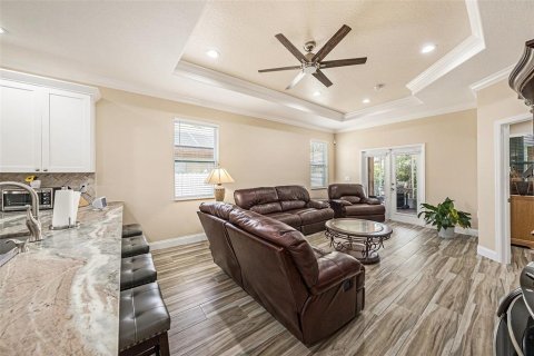 Casa en venta en Tampa, Florida, 3 dormitorios, 139.07 m2 № 1832988 - foto 11