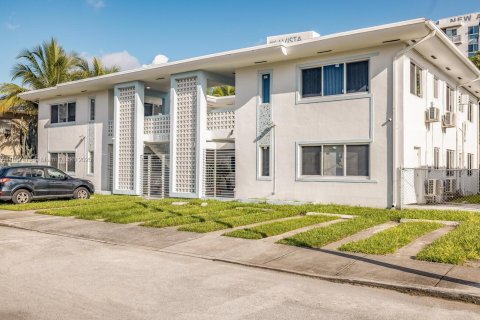 Apartment in Miami, Florida 1 bedroom, 82.68 sq.m. № 1933111 - photo 1