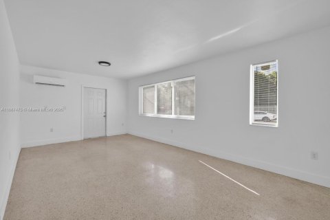 Appartement à louer à Miami, Floride: 1 chambre, 82.68 m2 № 1933111 - photo 5