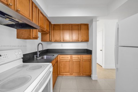 Apartment in Miami, Florida 1 bedroom, 82.68 sq.m. № 1933111 - photo 9