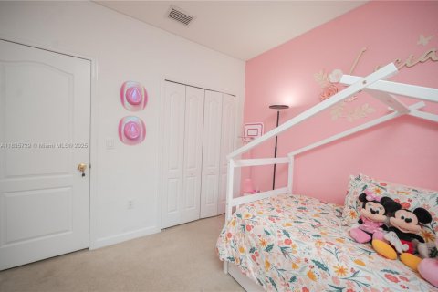 Townhouse in Miami, Florida 3 bedrooms, 164.9 sq.m. № 1818591 - photo 15
