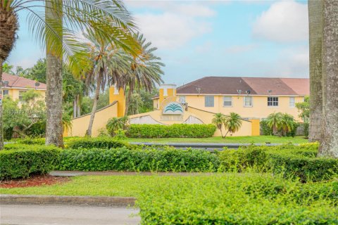 Townhouse in Miami, Florida 3 bedrooms, 164.9 sq.m. № 1818591 - photo 30