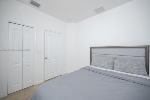 Townhouse in Miami, Florida 3 bedrooms, 164.9 sq.m. № 1818591 - photo 11