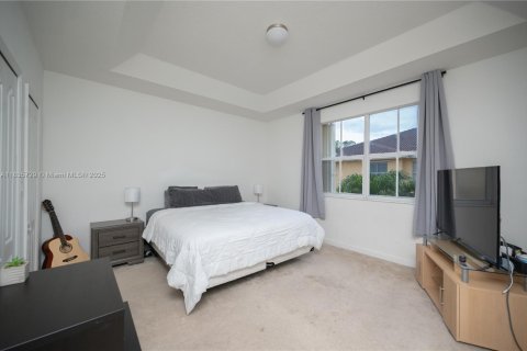 Townhouse in Miami, Florida 3 bedrooms, 164.9 sq.m. № 1818591 - photo 18