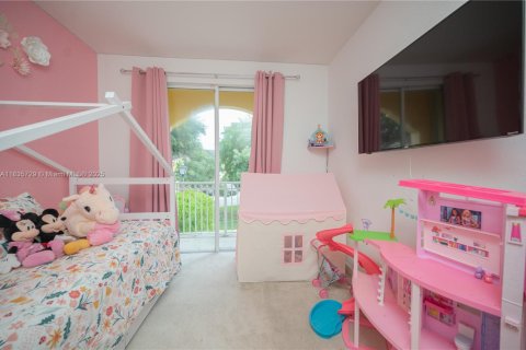 Townhouse in Miami, Florida 3 bedrooms, 164.9 sq.m. № 1818591 - photo 14