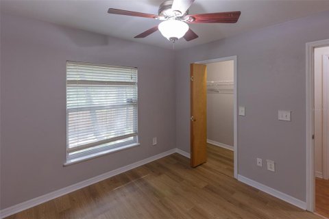 House in Gainesville, Florida 4 bedrooms, 169.27 sq.m. № 1881059 - photo 18