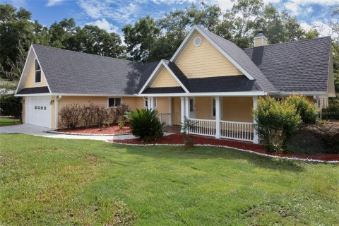 House in Gainesville, Florida 4 bedrooms, 169.27 sq.m. № 1881059 - photo 1