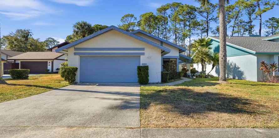 House in Daytona Beach, Florida 3 bedrooms, 155.33 sq.m. № 2155859