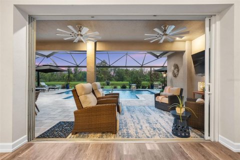 House in Wesley Chapel, Florida 4 bedrooms, 297.38 sq.m. № 1866022 - photo 30