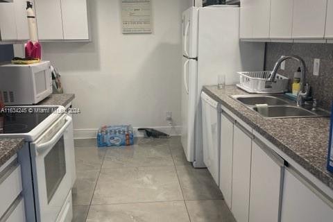 Condominio en venta en Hollywood, Florida, 2 dormitorios, 130.06 m2 № 1811531 - foto 4
