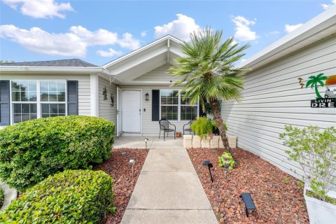 House in The Villages, Florida 3 bedrooms, 138.24 sq.m. № 1899518 - photo 3