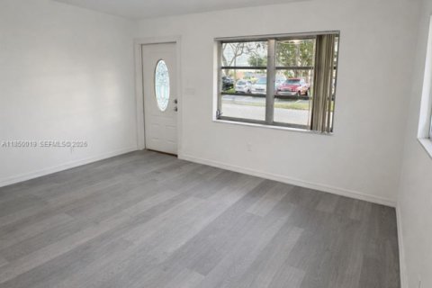 House in Tamarac, Florida 2 bedrooms, 94.48 sq.m. № 1857479 - photo 23